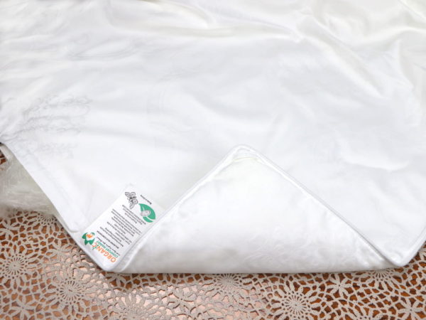 organic-silk-comforter
